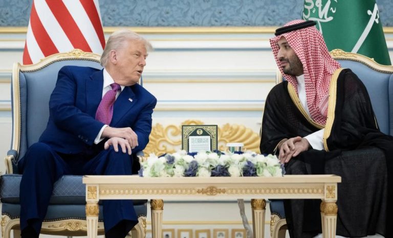 وكالة فرانس برس: دول خليجية أقنعت ترامب بمنح إيران فرصة