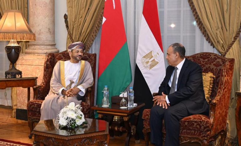 عُمان ومصر تؤكدان دعم الحوار اليمني – اليمني في الرياض