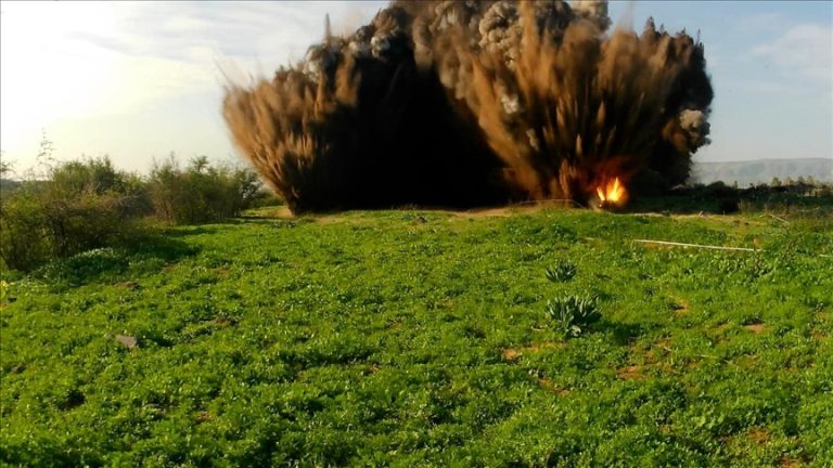 إسرائيل تعلن تدمير 500 لغم مضاد للدبابات خلال بناء الجدار الفاصل على حدود الأردن