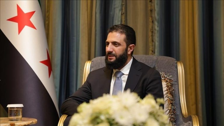 أحمد الشرع: نسعى لإشراك الأكراد في الجيش والأمن والبرلمان وحقوقهم مكفولة بالدستور