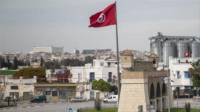 تونس تمدد حالة الطوارئ 11 شهرًا حتى نهاية 2026