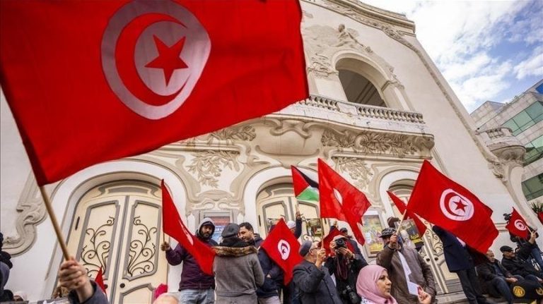 وقفة تضامن في تونس دعماً لغزة وإحياءً ليوم الشهيد الفلسطيني