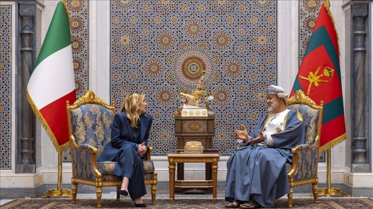 سلطان عُمان ورئيسة وزراء إيطاليا يؤكدان تطوير الشراكة الاستراتيجية وتوسيع التعاون