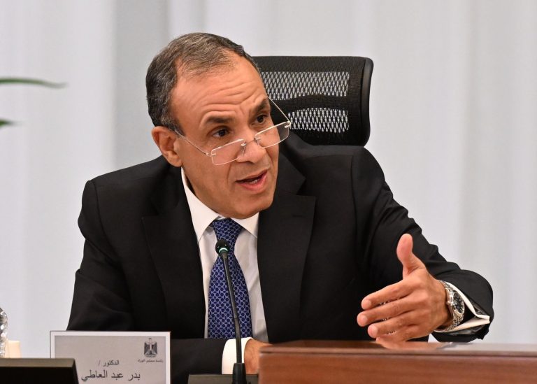 وزير الخارجية المصري يترأس اجتماعًا إقليميًا ودوليًا في القاهرة لتعزيز تنسيق جهود السلام في السودان