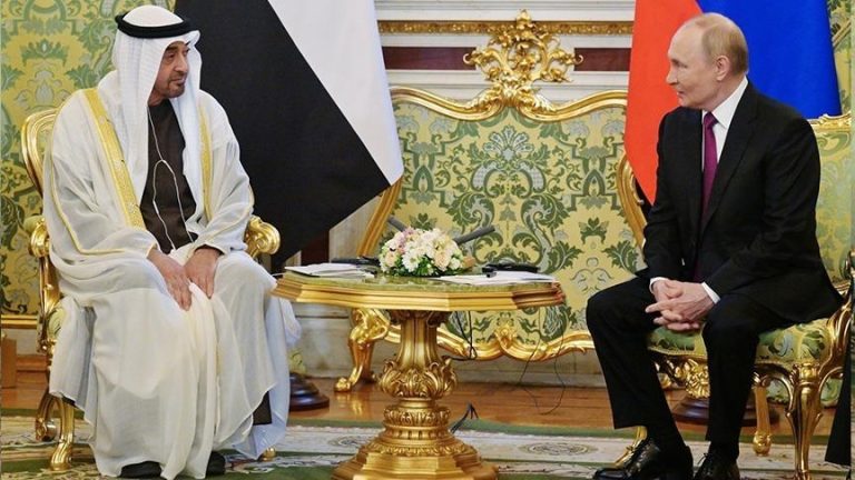 محمد بن زايد يصل موسكو في زيارة رسمية ويلتقي بوتين لبحث التعاون والقضايا الإقليمية