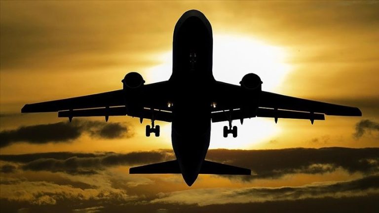 كندا تحذّر مواطنيها من السفر إلى إيران وتدعو الموجودين فيها إلى المغادرة