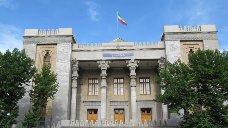 إيران: تحضيرات جارية لعقد مفاوضات مع واشنطن وتحديد مكانها وزمانها ليس معقدا