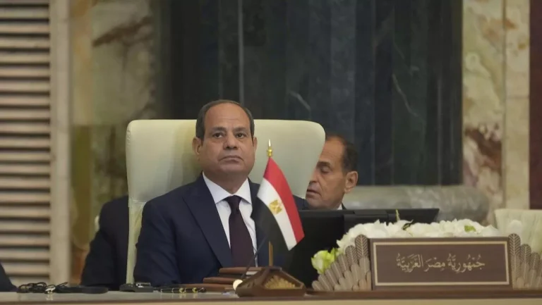 السيسي يؤكد دعم مصر لسيادة العراق والكويت في مواجهة أى عدوان خارجي
