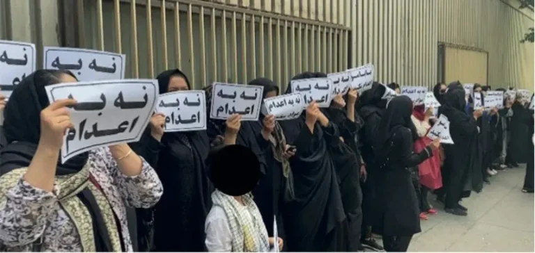مقصلة الملالي تحصد الرؤوس ومجازر دموية تخفيها ثورة الإنترنت في إيران