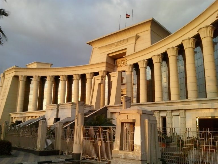 الضوابط القانونية الجديدة والية تعديل جداول المخدرات في مصر