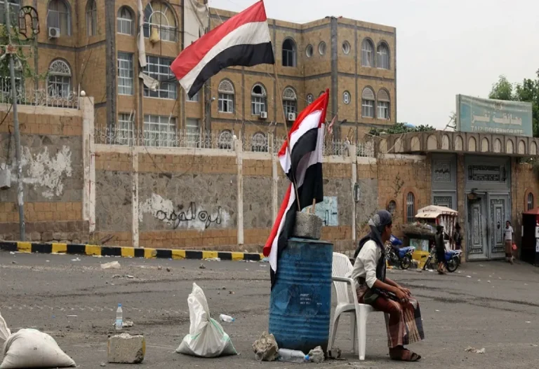 تصاعد حدة الاحتجاجات الشعبية ضد انتهاكات سجون تعز السرية في اليمن