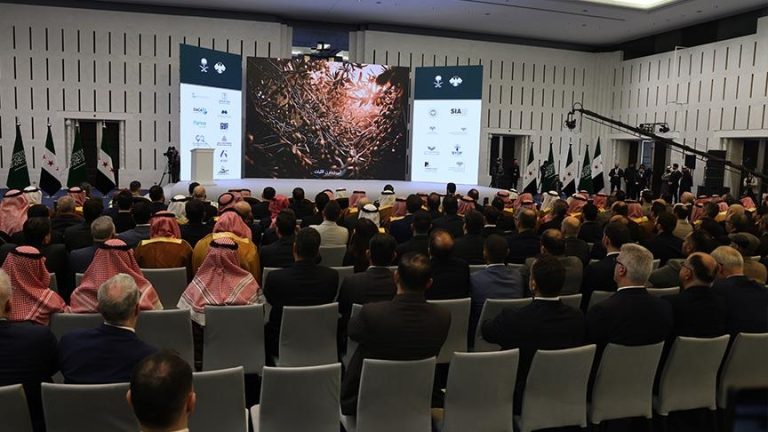 السعودية وسوريا توقّعان 5 اتفاقيات استثمارية بقيمة 5.3 مليارات دولار لدعم قطاعات حيوية