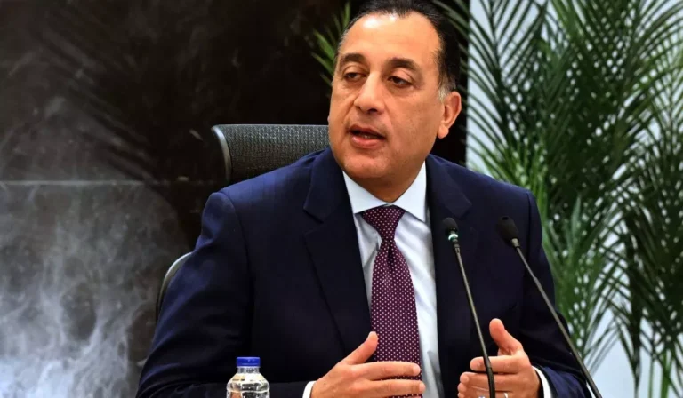 تحجيم مديونية الهيئات الاقتصادية وتدشين خطة التقشف الحكومي للسنوات الثلاث المقبلة