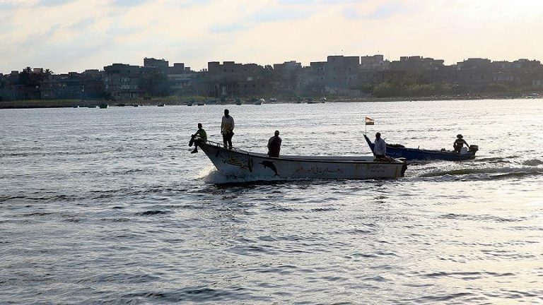 مصرع 15 شخصًا غرقًا إثر انقلاب مركب في نهر النيل بولاية نهر النيل شمال السودان