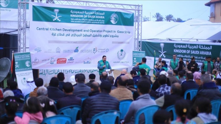 السعودية تدشن مطبخًا مركزيًا في غزة لإنتاج 24 ألف وجبة يوميًا خلال رمضان