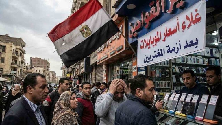 تقرير.. ارتفاع أسعار الهواتف المحمولة في مصر بعد أزمة المغتربين
