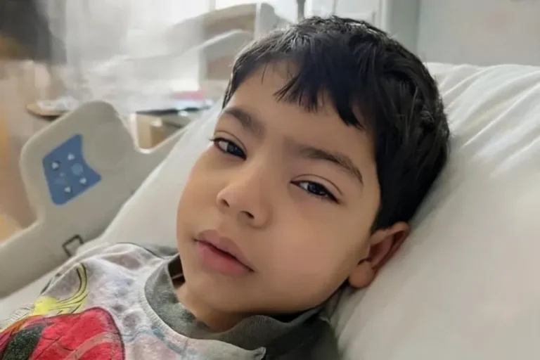 طواقم معهد ناصر تنجح في إنقاذ ساق طفل باسوس من البتر المحقق