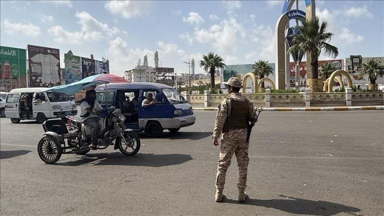 تكتل يمني يحذر من التصعيد في عدن: يهدد فرص الحل السياسي