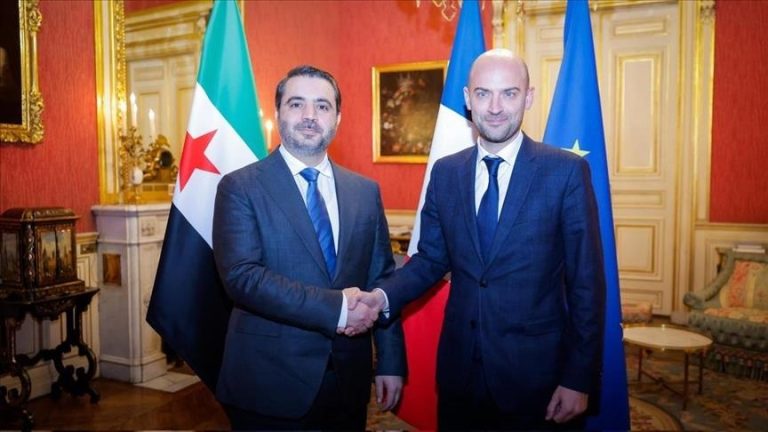وزير الخارجية الفرنسي يصل دمشق لإجراء مباحثات مع نظيره السوري
