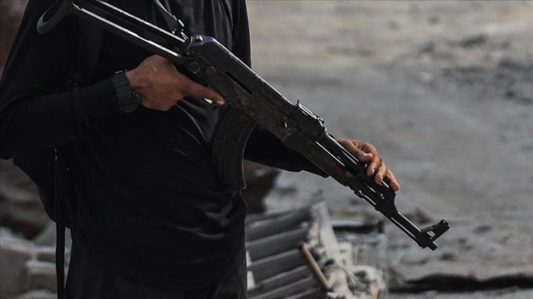 صحيفة عبرية: إسرائيل تدعم سرًا مليشيات مسلحة في غزة لمواجهة حماس وتقلل من فرص نجاحها