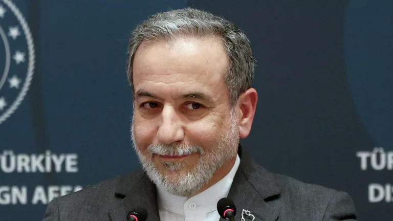 عراقجي: لا نهاجم دول الخليج بل الوجود الأمريكي في المنطقة