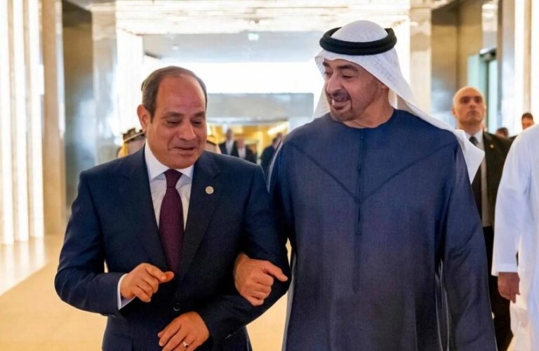 السيسي يفاجئ الإمارات بزيارة خاطفة لبحث تداعيات التصعيد بالمنطقة