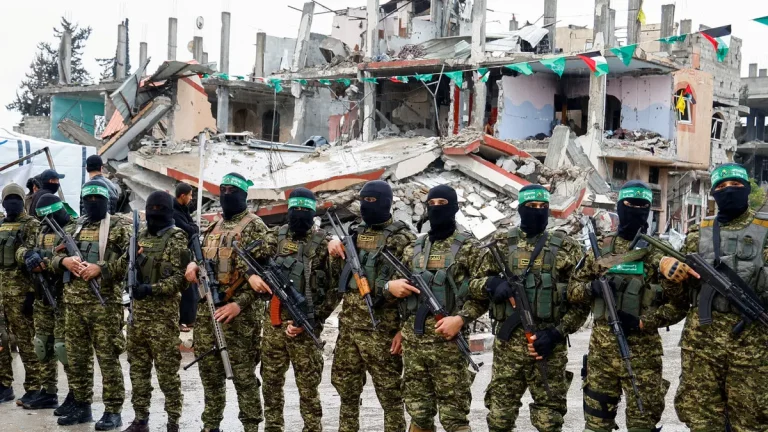 تحركات دولية واسعة لنزع سلاح الفصائل الفلسطينية وإعادة هيكلة قطاع غزة كليا