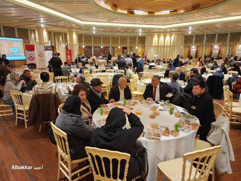 الجاليات العربية تجتمع على مائدة إفطار رمضاني في إسطنبول