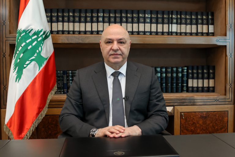 الرئيسي اللبناني يدين استهداف الإعلاميين ويطالب الجهات الدولية بالتحرك لوقف عدوان الاحتلال