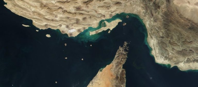 صراع النفوذ والسيطرة يتصاعد في المنطقة مع اشتعال أزمة مضيق هرمز العالمية