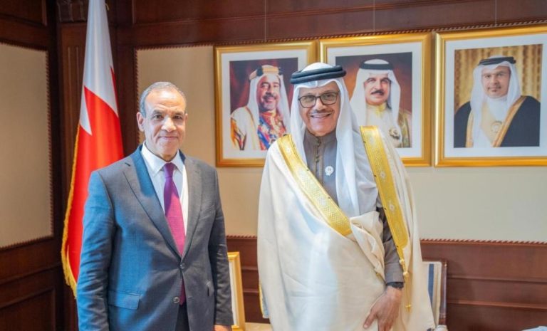 وزيرا خارجية البحرين ومصر يبحثان تداعيات العدوان الإيراني