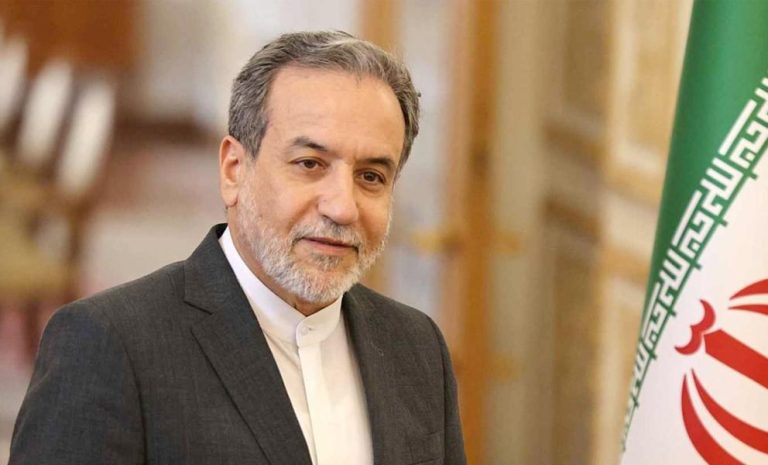 عراقجي: أمريكا تضرب دولاً عربية بمسيرات تشبه الإيرانية