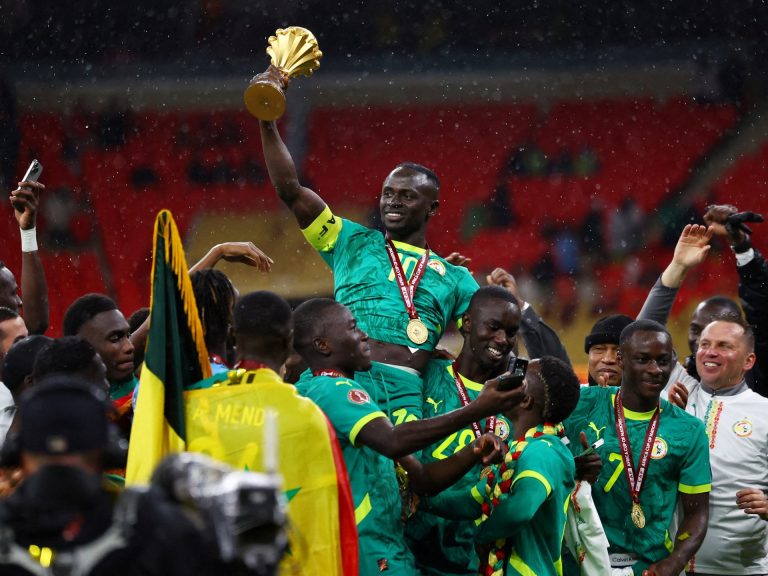 الاتحاد السنغالي يرفض إعادة كأس أمم أفريقيا.. ويهدد بالتصعيد