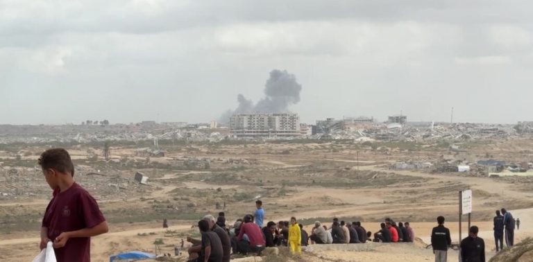 توسع دائرة الاستهداف الإسرائيلي لتطال المدنيين والفرق الإغاثية والعمل الصحفي في غزة ولبنان
