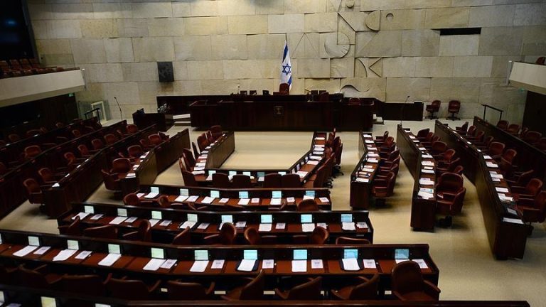 قانون إعدام الأسرى الفلسطينيين يقترب من الإقرار النهائي في الكنيست وسط تحذيرات قانونية وأمنية