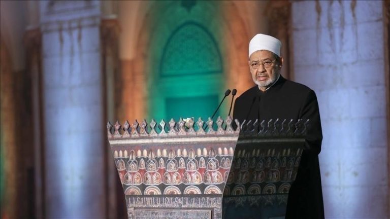 شيخ الأزهر يدين الهجمات الإيرانية على الإمارات ويدعو لوقف التصعيد في المنطقة