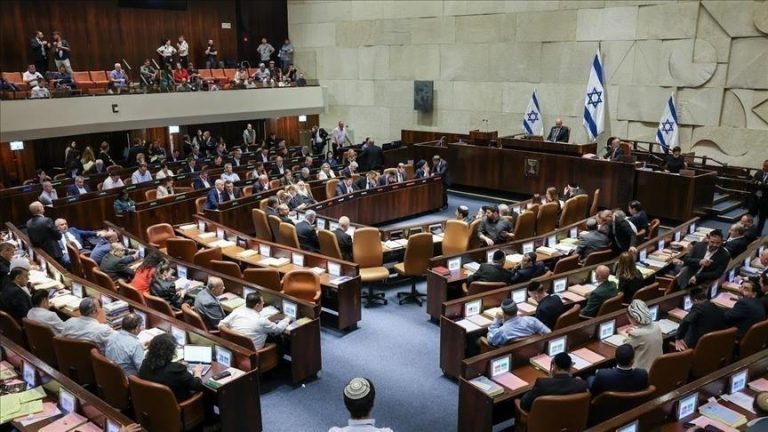 الكنيست يقرّ قانون إعدام الأسرى الفلسطينيين بأغلبية 62 نائبًا.. وابتهاج في أحزاب اليمين وانتقادات واسعة