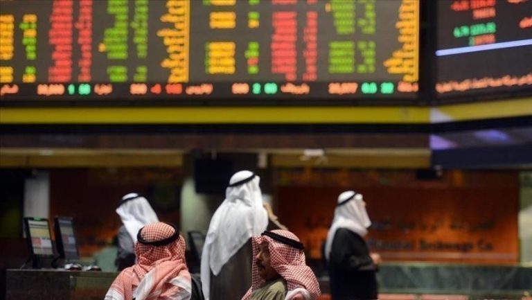 تباين أداء البورصات الخليجية مع تصاعد الحرب في المنطقة.. ارتفاع في قطر والسعودية وتراجع في الإمارات