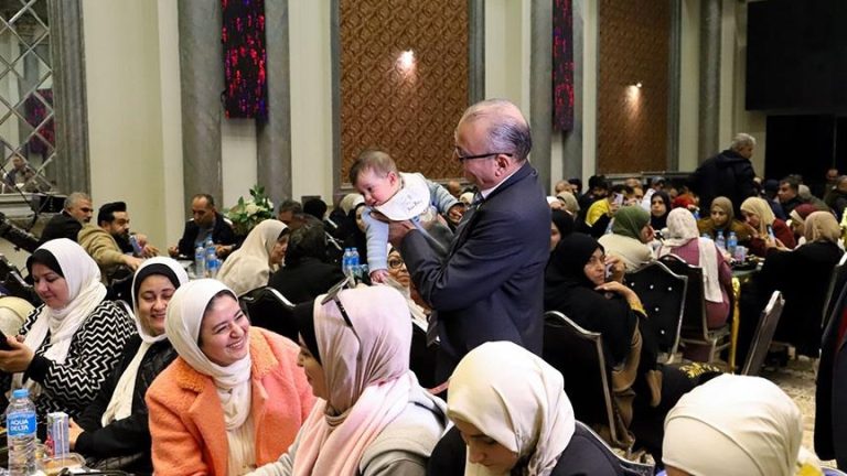 السفير التركي بالقاهرة: توزيع مساعدات نقدية وغذائية على 500 فلسطيني ضمن برنامج تضامن إنساني