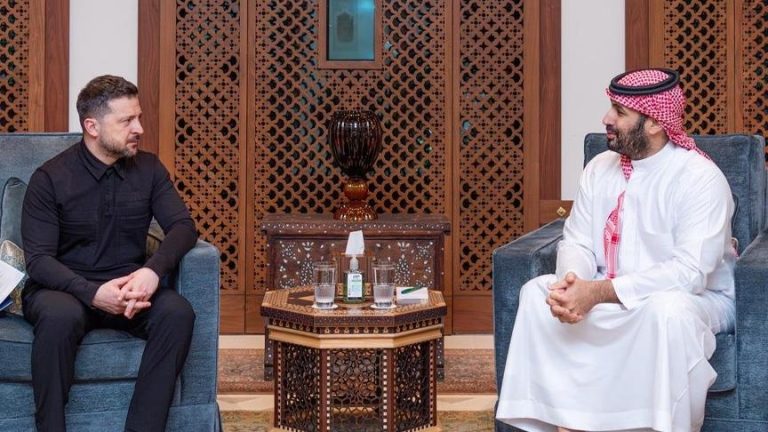 محمد بن سلمان وزيلينسكي يبحثان التصعيد في الشرق الأوسط وتطورات الأزمة الأوكرانية