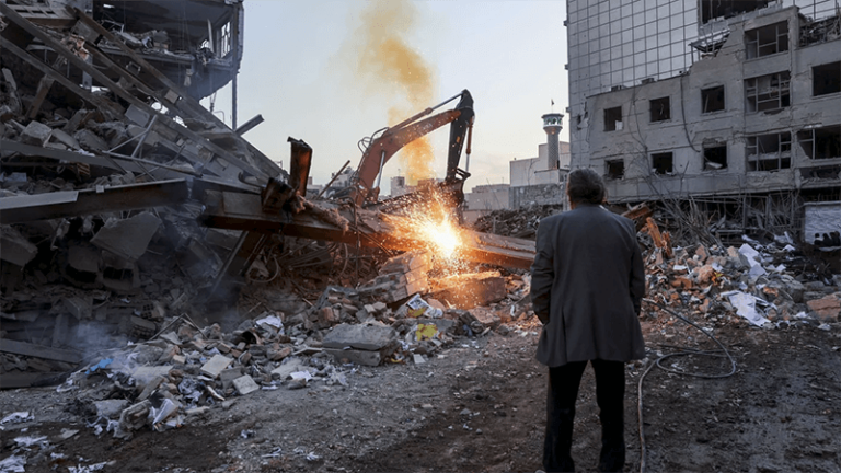 ميدل أيست اي : استطلاع: غالبية الأميركيين يعارضون الحرب على إيران