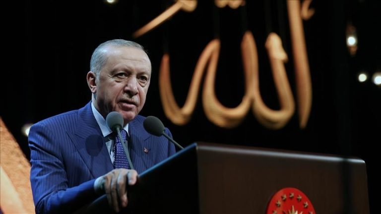 أردوغان: سنظل خصمًا للظالمين ونصيرًا للمظلومين ونصدح بالحقيقة دون خوف
