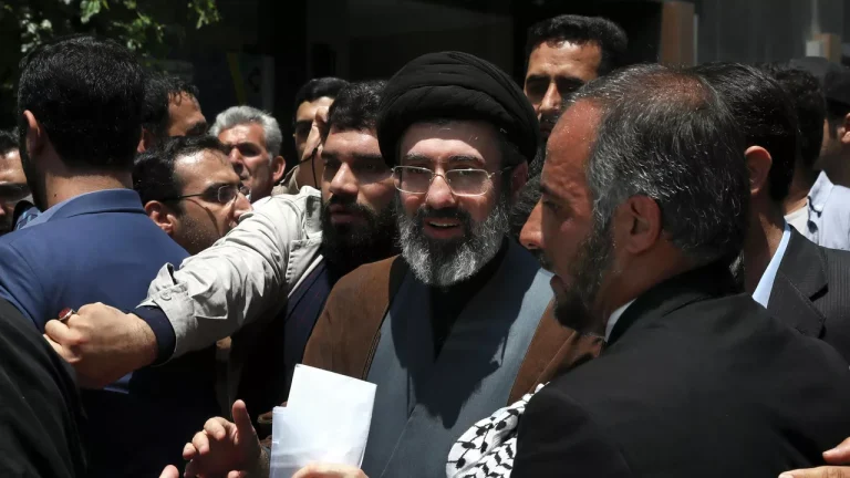 المرشد الإيراني: مقتل خرازي وصمة عار على القوى الأمريكية الصهيونية
