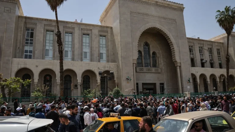 محاكمة بشار الأسد تفتح ملفات العقود الدامية داخل أروقة قضاء دمشق