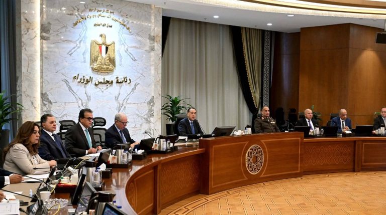 الحكومة تحذر من مخاطر إدمان الألعاب الإلكترونية وتطلق فيديو توعوي لحماية الأطفال