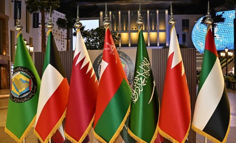 قمة لقادة دول الخليج الثلاثاء لبحث تداعيات الحرب على المنطقة
