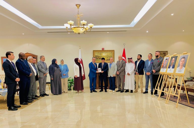 السفير التركي في الدوحة يستقبل مبادرة “قطر منا ونحن منها” لبحث تعزيز التعاون الثقافي والإنساني