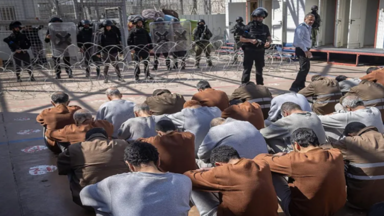 تداعيات إقرار مشروع قانون إعدام الأسرى الفلسطينيين والانتهاكات الجسيمة داخل السجون الإسرائيلية