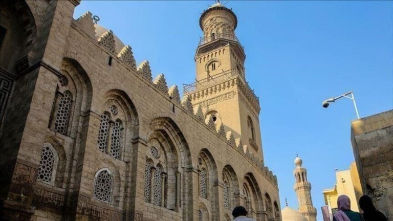 شيخ الأزهر يطالب بوقف فوري للهجمات الإيرانية على الخليج ويرحب بالهدنة
