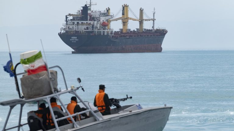 تداعيات فرض سيادة كاملة على مضيق هرمز وتأثيرها المباشر على أمن الطاقة العالمي